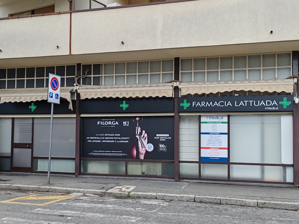 Vetrina Farmacia Lattuada