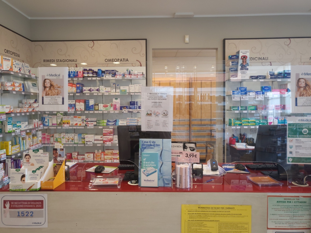 Farmacia Assisi Castiglione_Qui chiedete info ai nostri Farmacisti 1